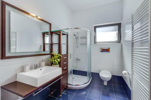 Villa Ampelaki - With Heated Pool
