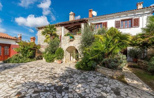 Apartamentos House Peresiji