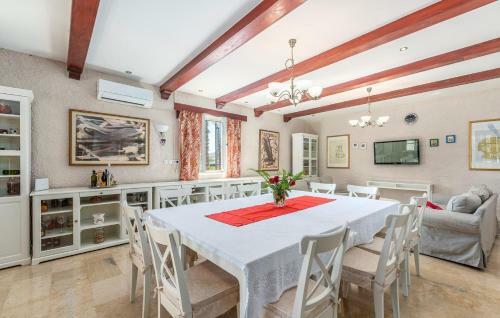 Apartamentos House Peresiji