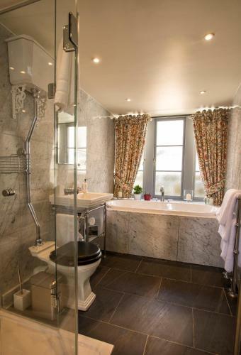 Hotel Mingary Castle
