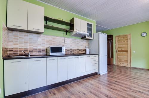 Apartment On Kulisha11