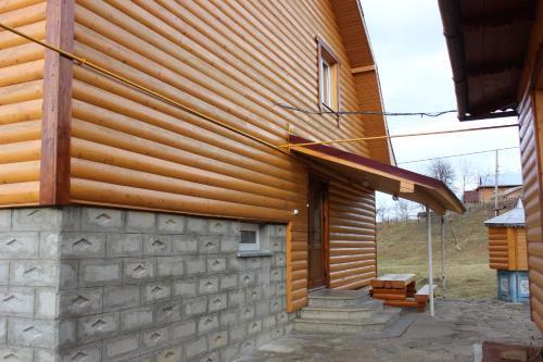 Hostal Holiday Home Lancedor
