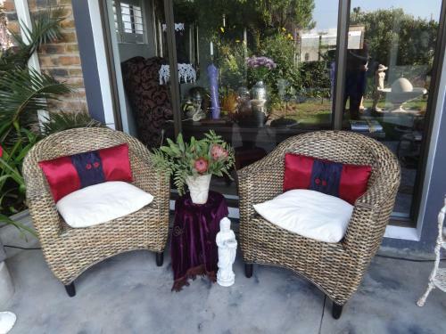 Hostal Oystercatcher Guest House