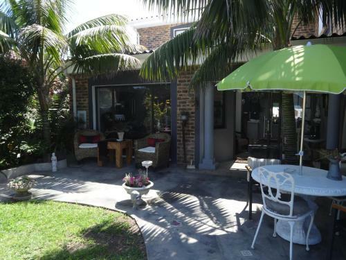 Hostal Oystercatcher Guest House