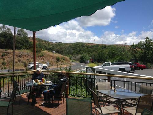 Motel Priest Station Cafe & Cabins