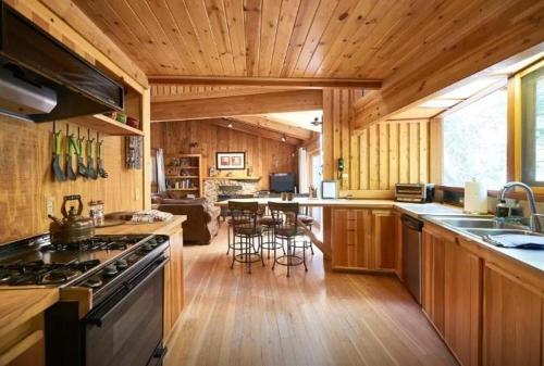 Villa Big Rock Creek Lodge