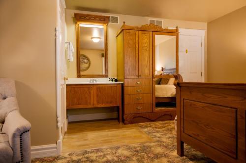 Bed & Breakfast The Oakwood Inn