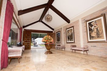 Hotel Medina Del Lago