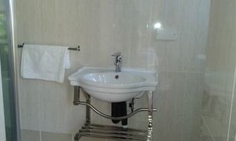 Hotel Okavango Roadside Guesthouse