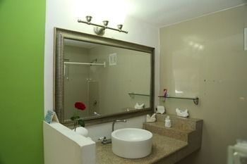 Albergue Bed & Beach & Fun Cancun Hostal