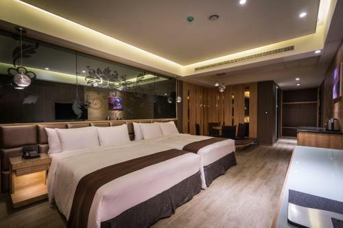 Moving Star Hotel
