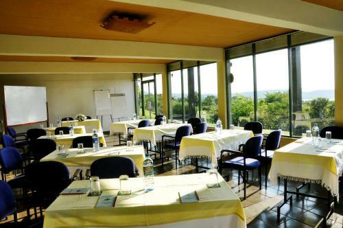 Giritale Hotel