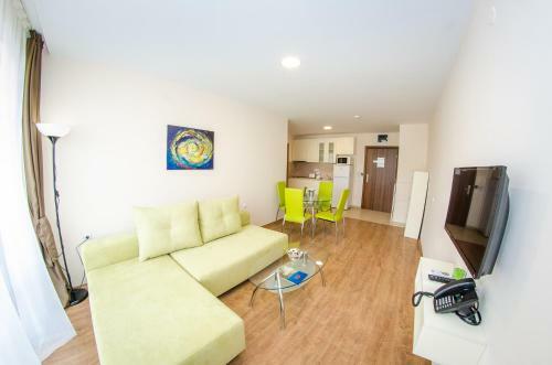 Hotel Premier Fort Cuisine - Full Board