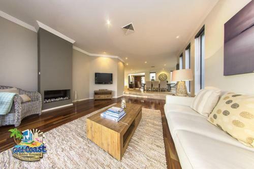 Holiday Home Grandeur On Bay Three