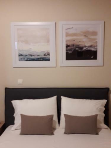 Hostal Plakoures Home
