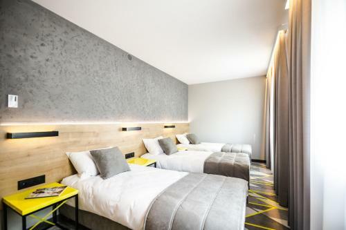 Air Hotel
