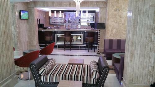 Hotel H210