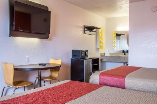 Hotel Motel 6 Ashland