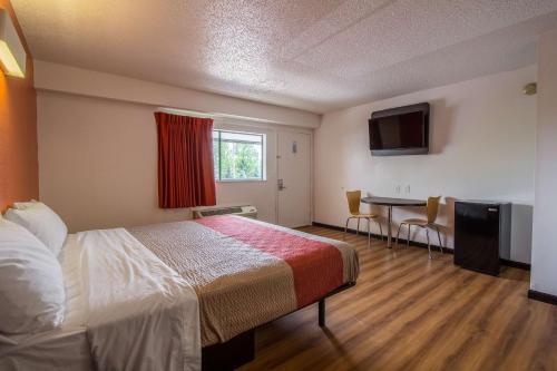 Hotel Motel 6 Ashland