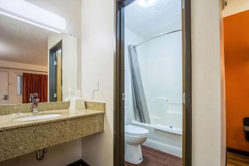 Hotel Motel 6 Ashland