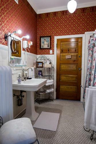 Bed & Breakfast Port City Victorian Inn