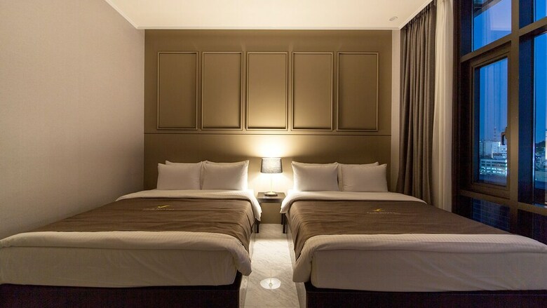 Gnb Hotel