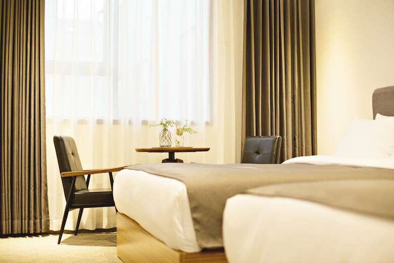 Gnb Hotel