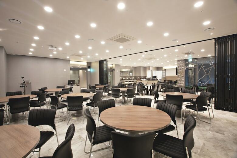 Gnb Hotel