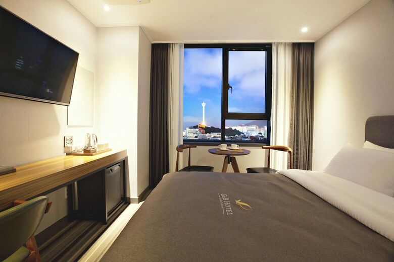 Gnb Hotel
