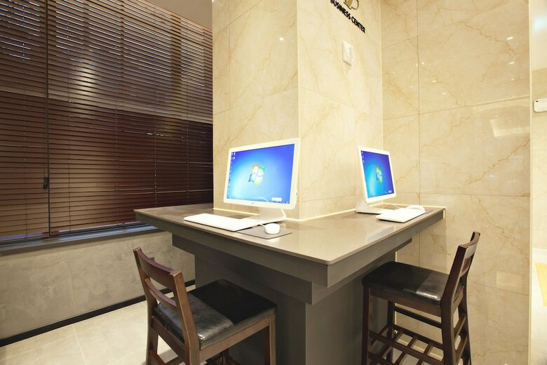 Gnb Hotel