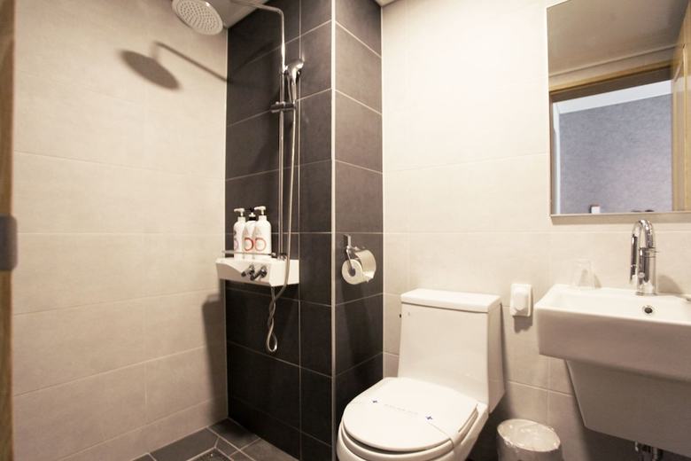 Jeju Slim Hotel