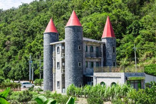Zum Adler Castel B&B