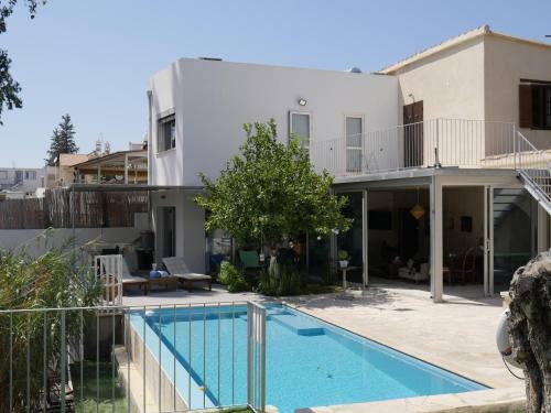 Villa Century House