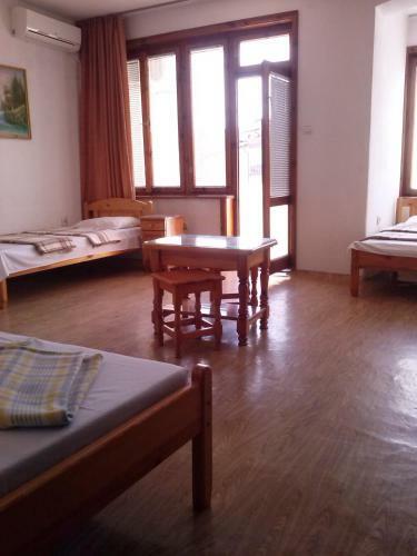 Hostal Guest House Dzhegosh