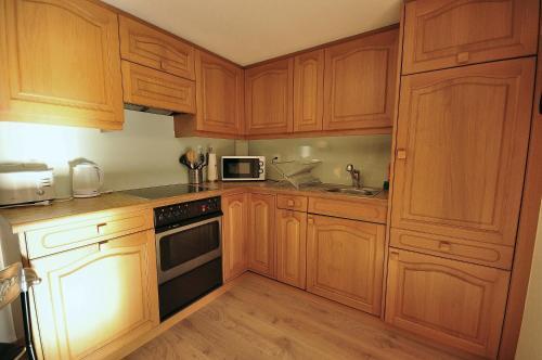 Seeg�rtli Riverside Apartment