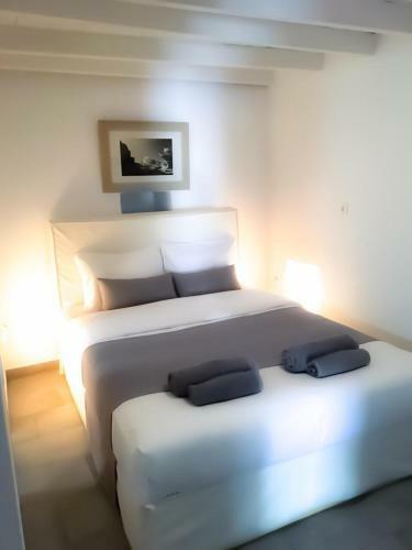 Thomas Traditional Apartments