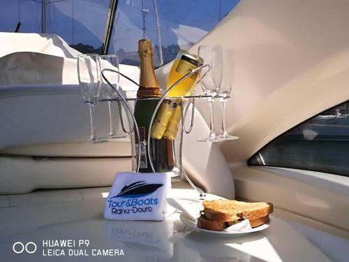 Tour&boats - Raina Douro