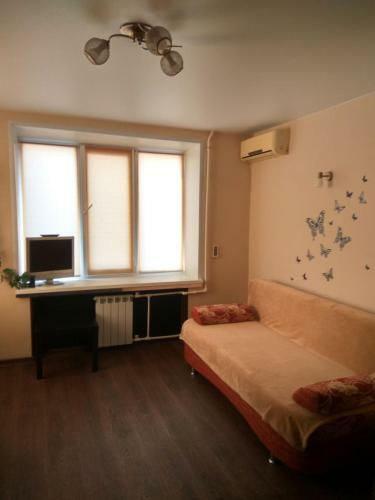 Apartment On Metro Station