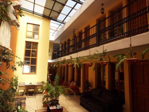 Hostal Hotel Kasa Kamelot