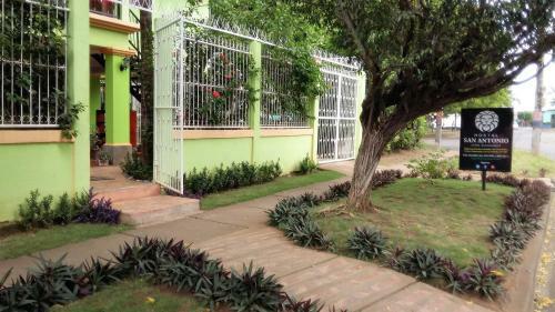 Bed & Breakfast Hostal San Antonio