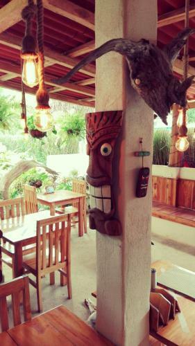 Lodge Cool Inside
