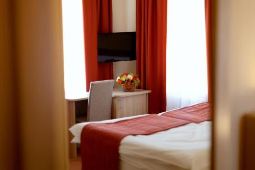 Cherry Garden Hotel