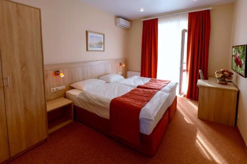 Cherry Garden Hotel