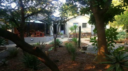 Hostal Aerotropolis Guest Lodge