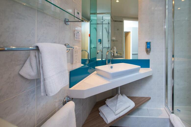 Hotel Holiday Inn Express Milton Keynes