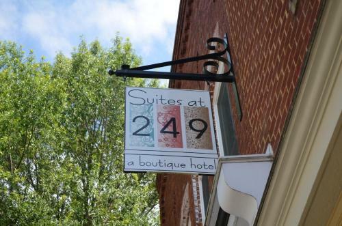 Hotel Suites At 249