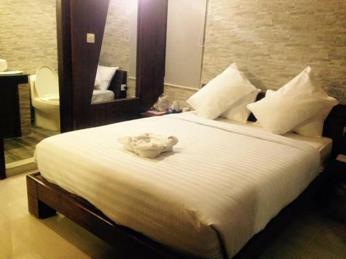 Neeshorgo Hotel & Resort
