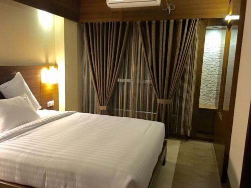 Neeshorgo Hotel & Resort
