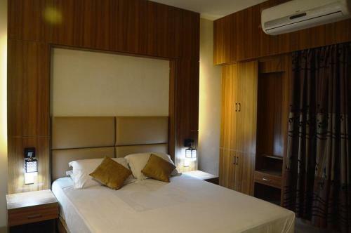 Neeshorgo Hotel & Resort