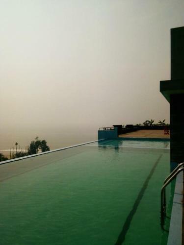 Neeshorgo Hotel & Resort